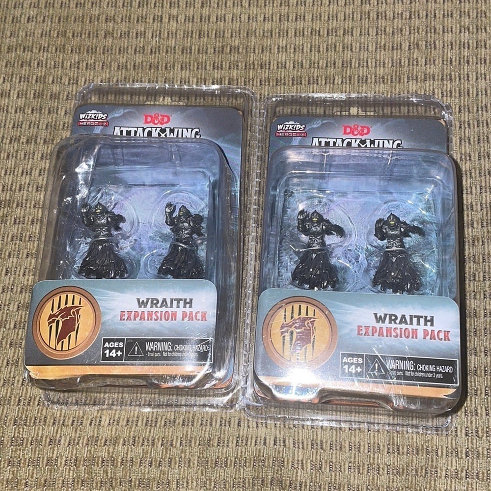 WizKids 332570 Dungeons & Dragons Attack Wing Wave 1 Wraith Bundle